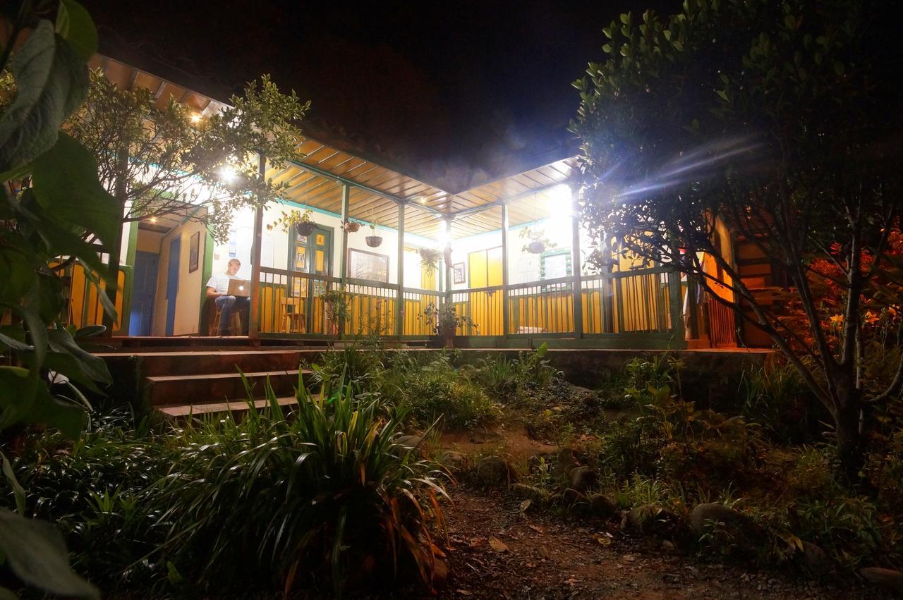The Plantation House Travellers Hostel Саленто Екстериор снимка