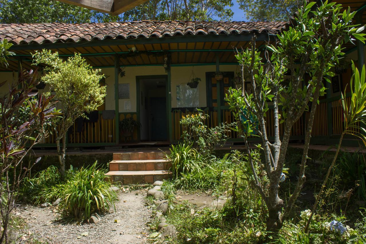 The Plantation House Travellers Hostel Саленто Екстериор снимка