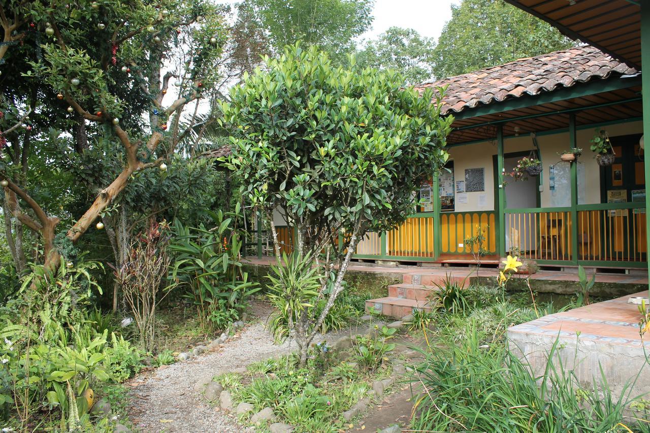 The Plantation House Travellers Hostel Саленто Екстериор снимка